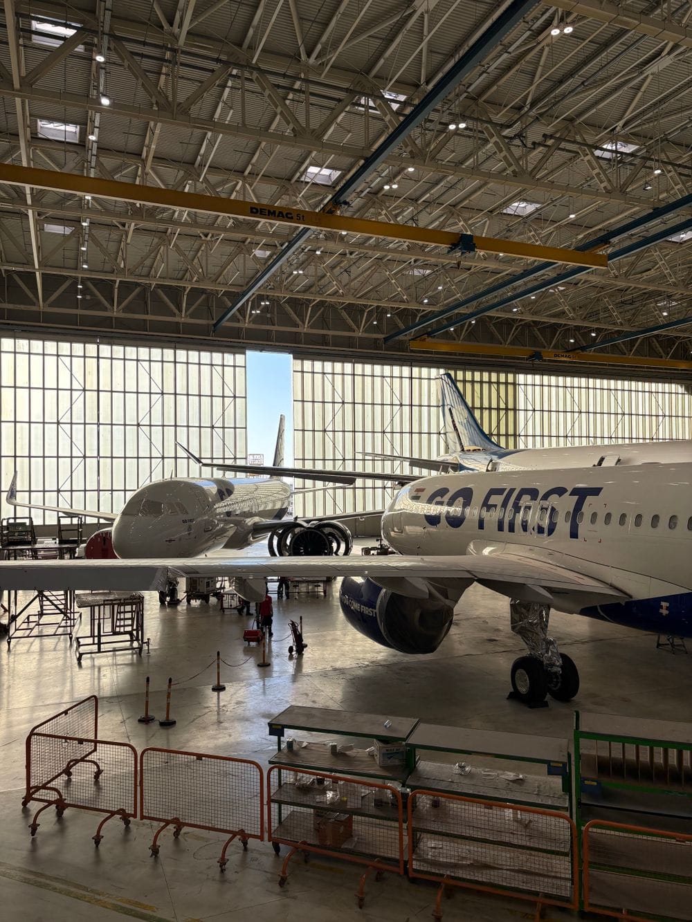 Hydraulic cylinder overhaul in progress on the repair bench