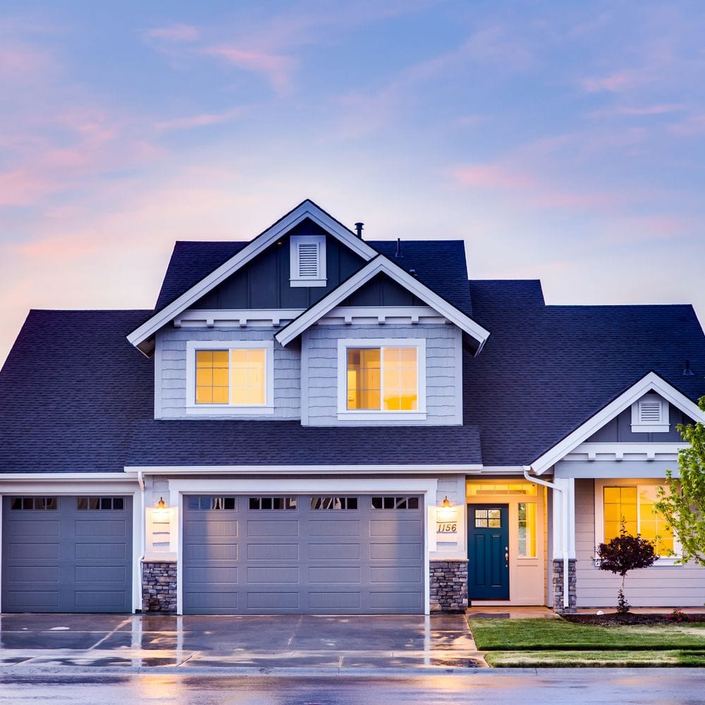 Property listing record with unit photos, specifications and availability